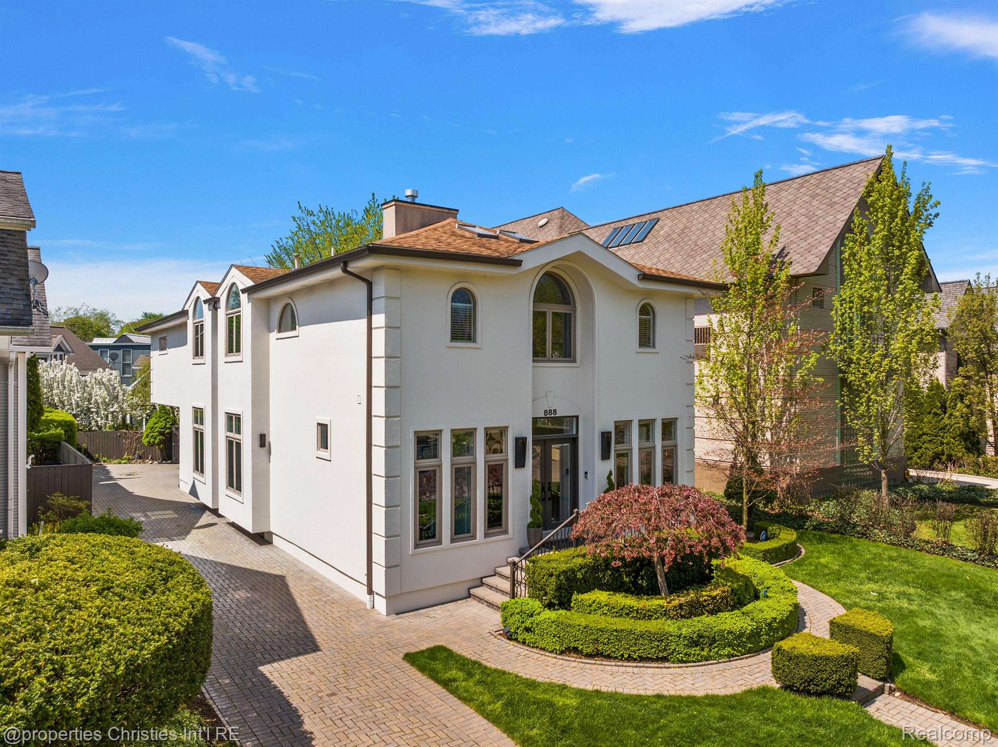 888 Purdy Street