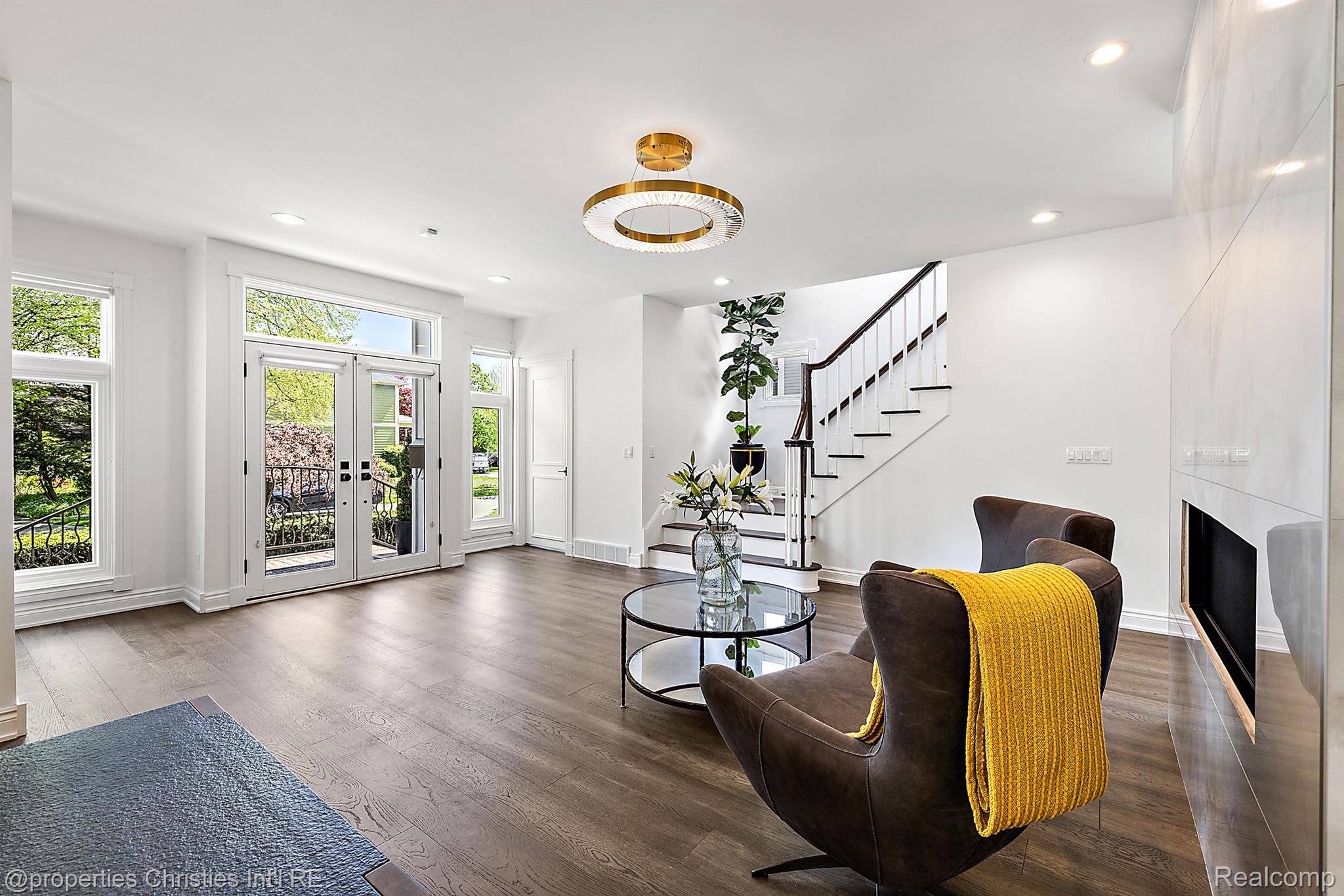888 Purdy Street
