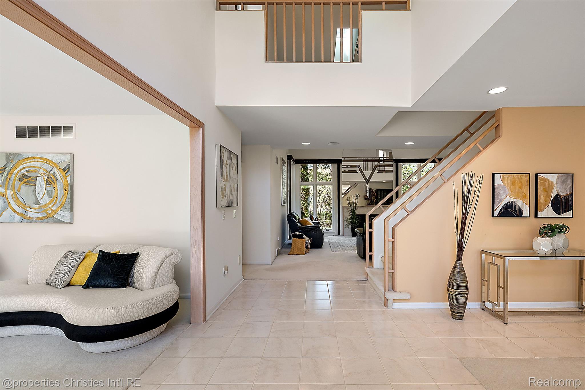 1428 Bradbury Drive