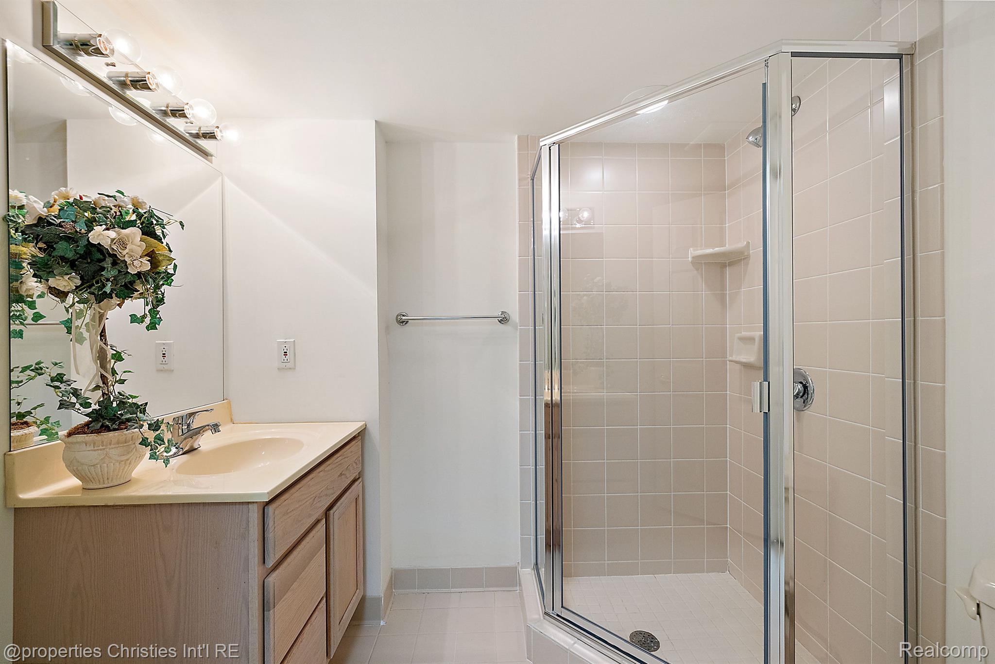 1428 Bradbury Drive