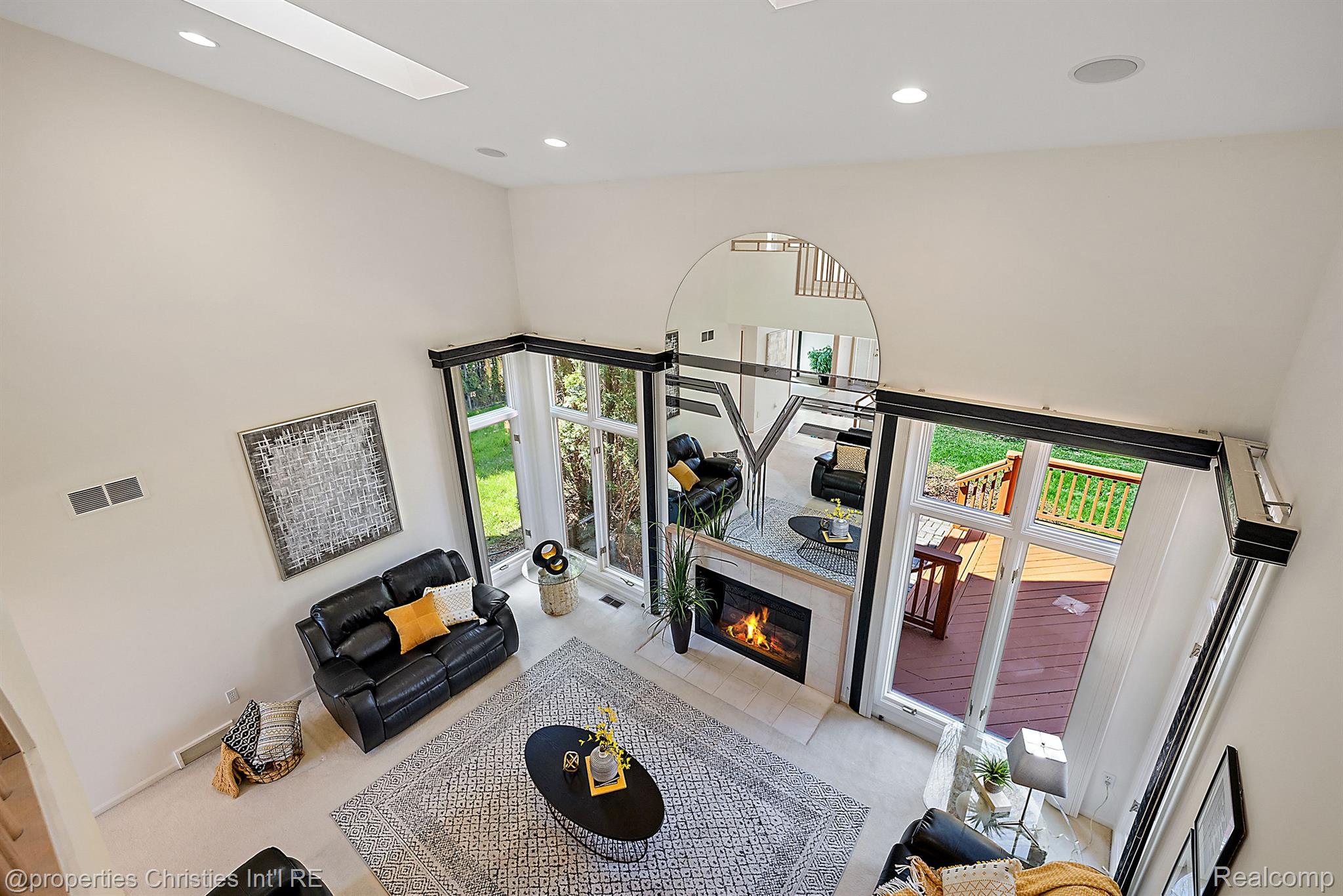 1428 Bradbury Drive