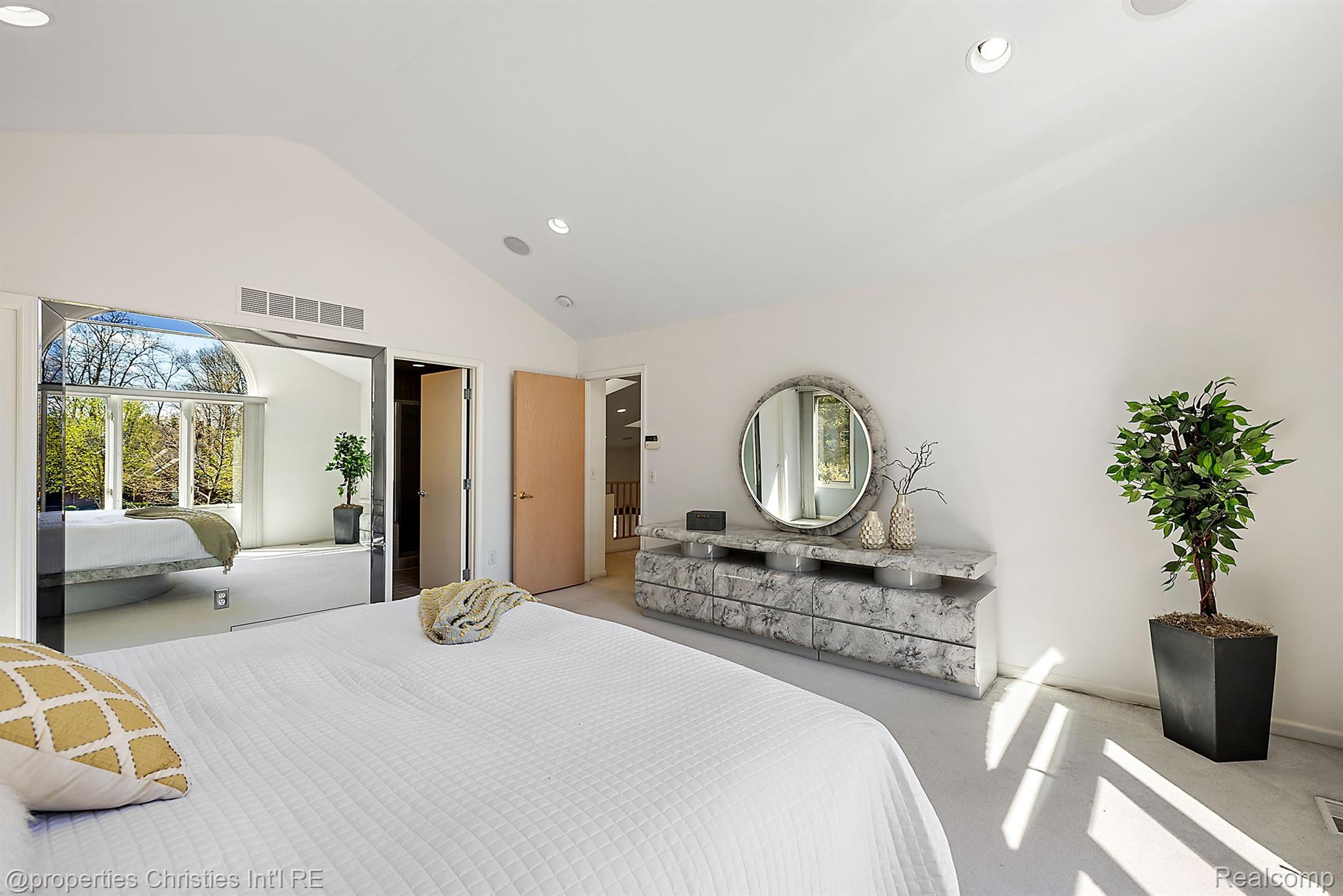 1428 Bradbury Drive
