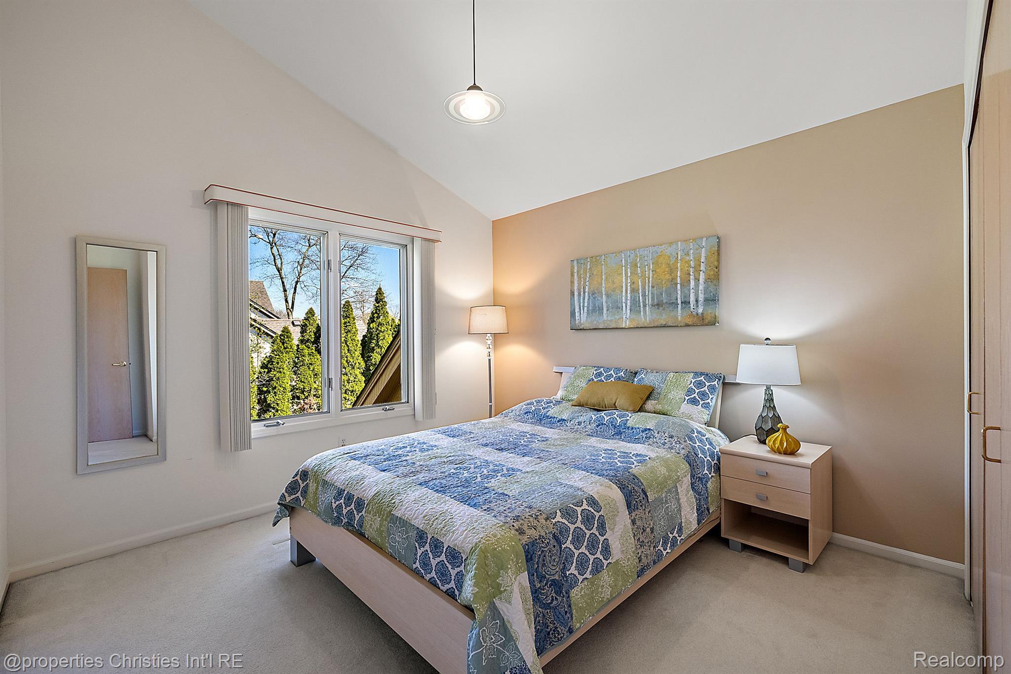1428 Bradbury Drive