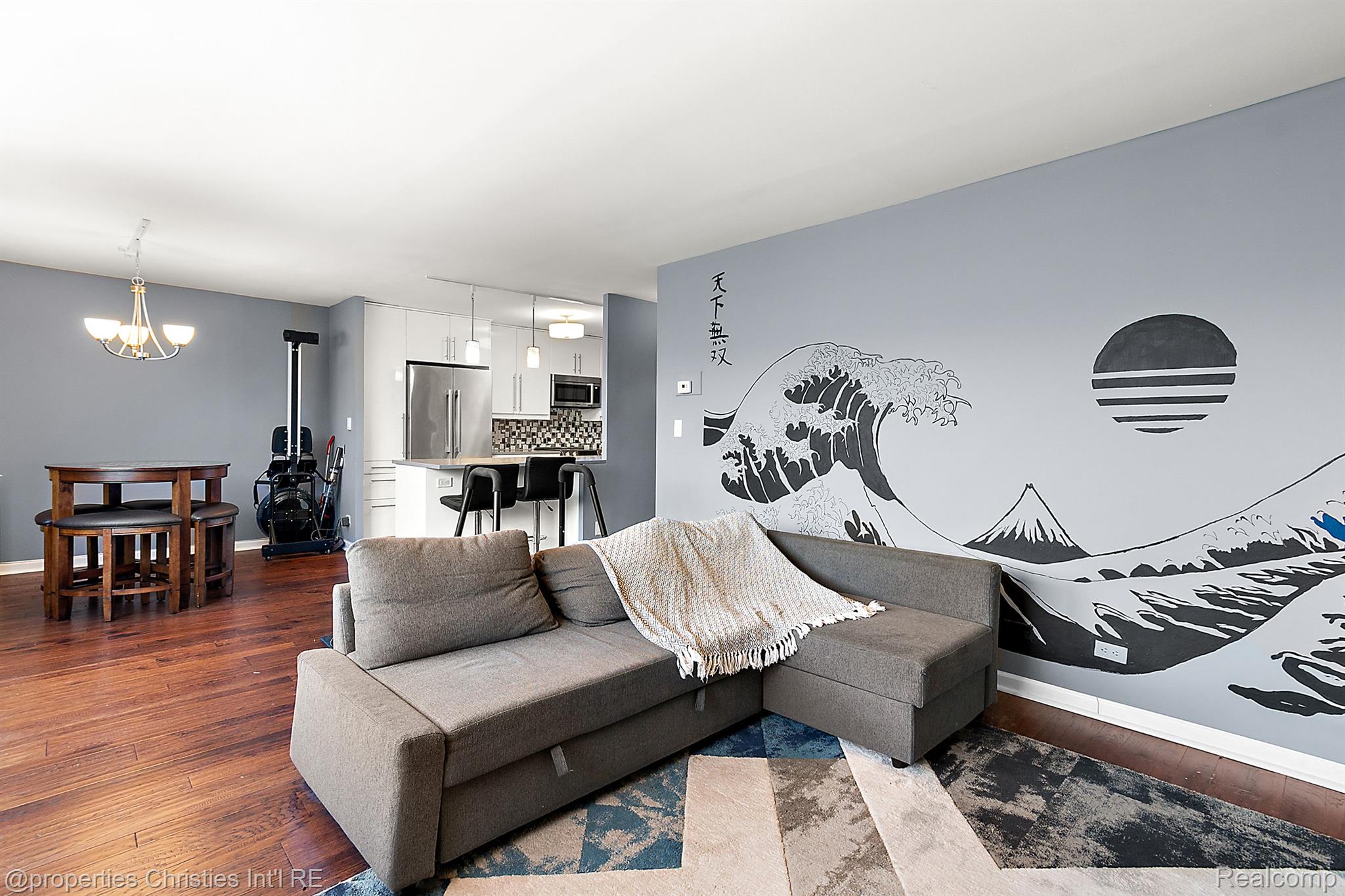 1050 Wall Street 2B