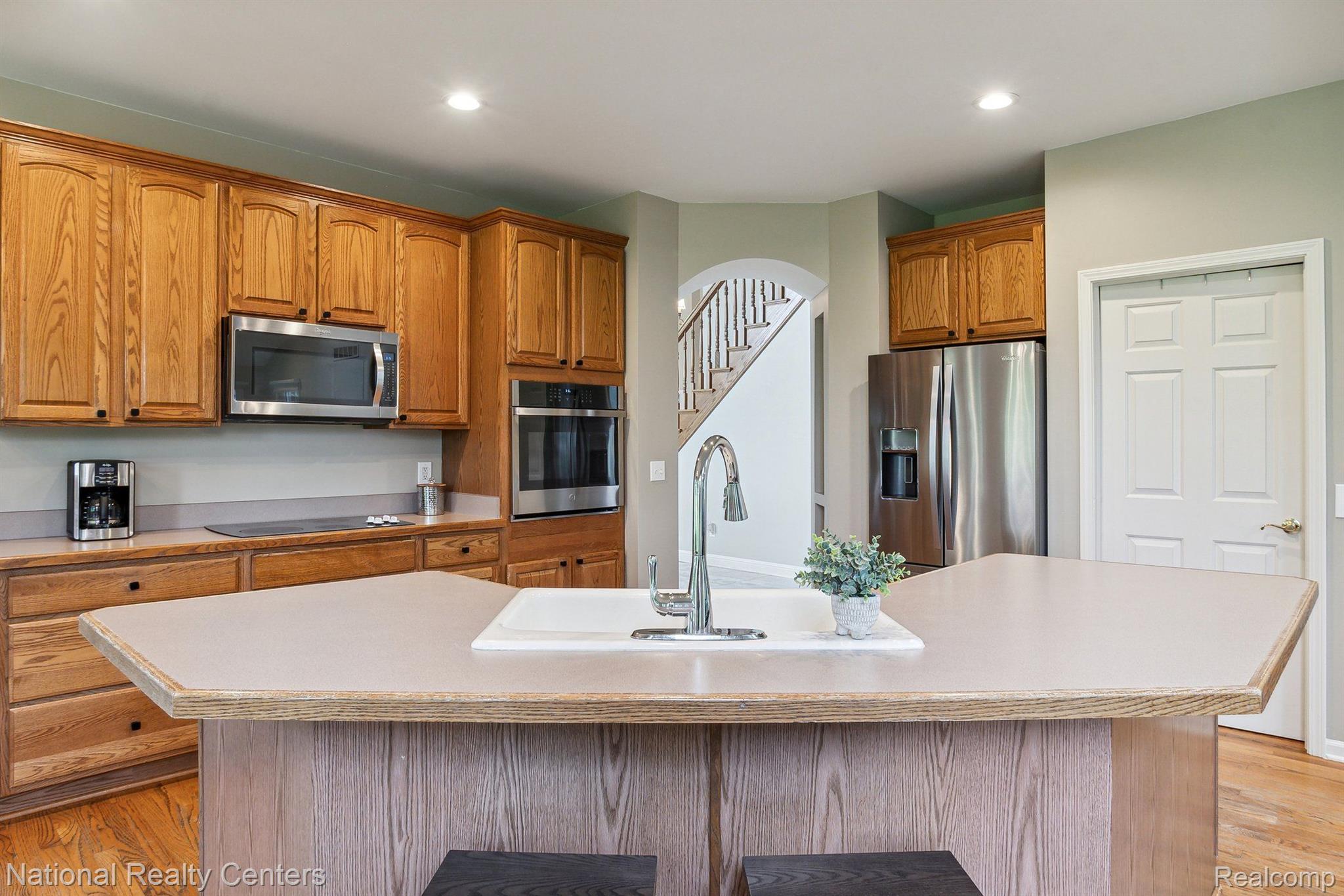 1234 SAINT ANDREWS