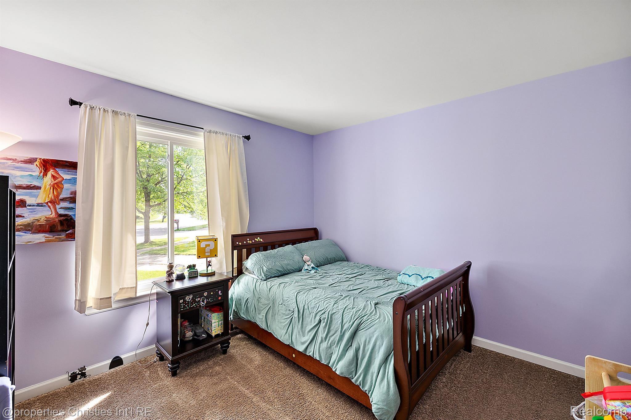 1196 Vassar