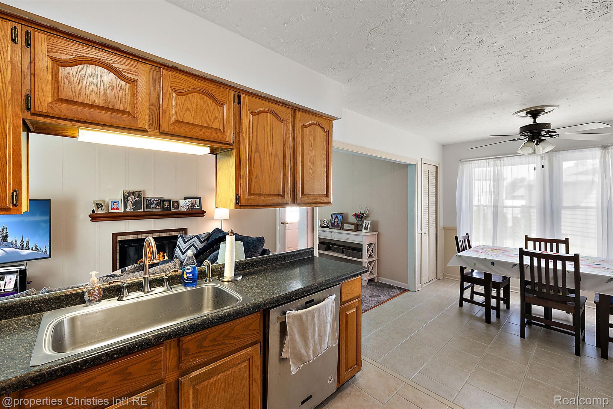 1196 Vassar