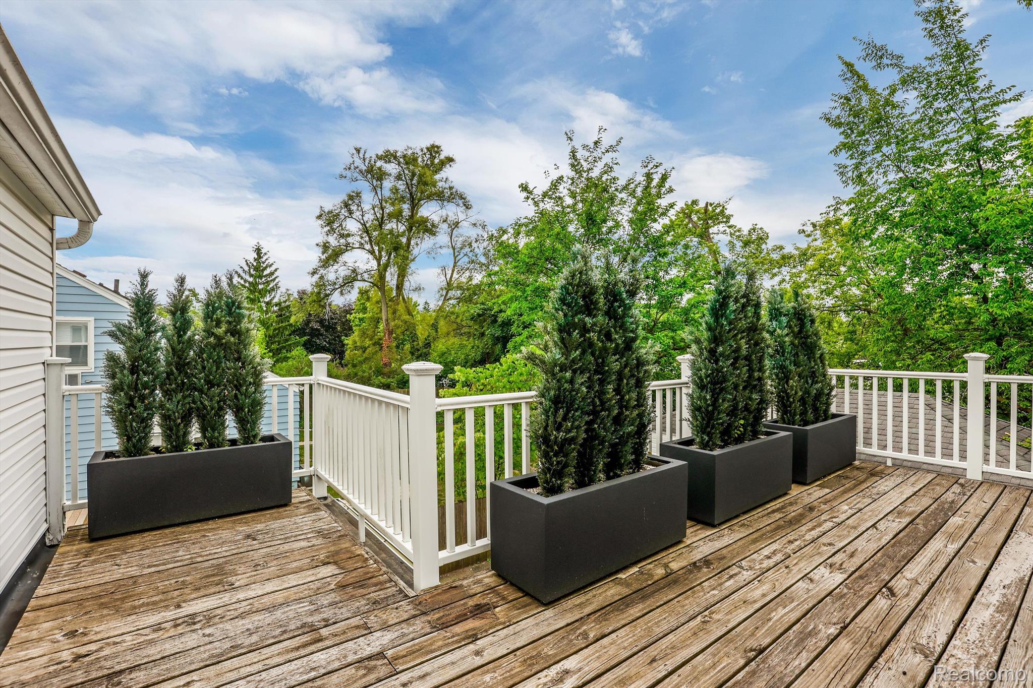 286 PLEASANT Street