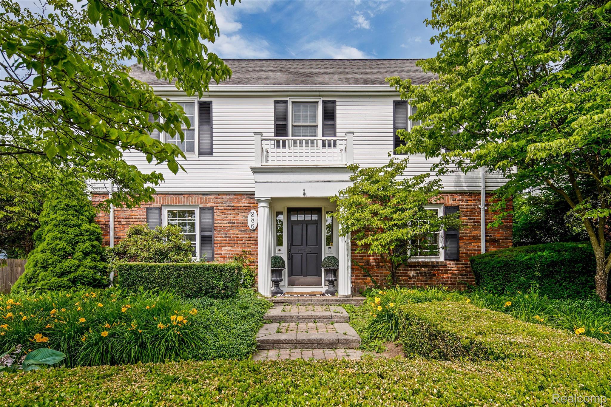 286 PLEASANT Street