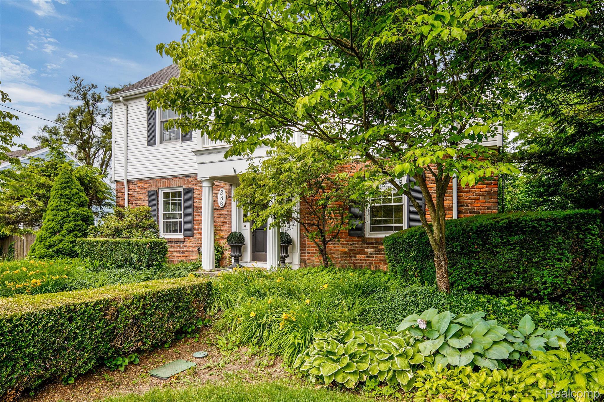 286 PLEASANT Street