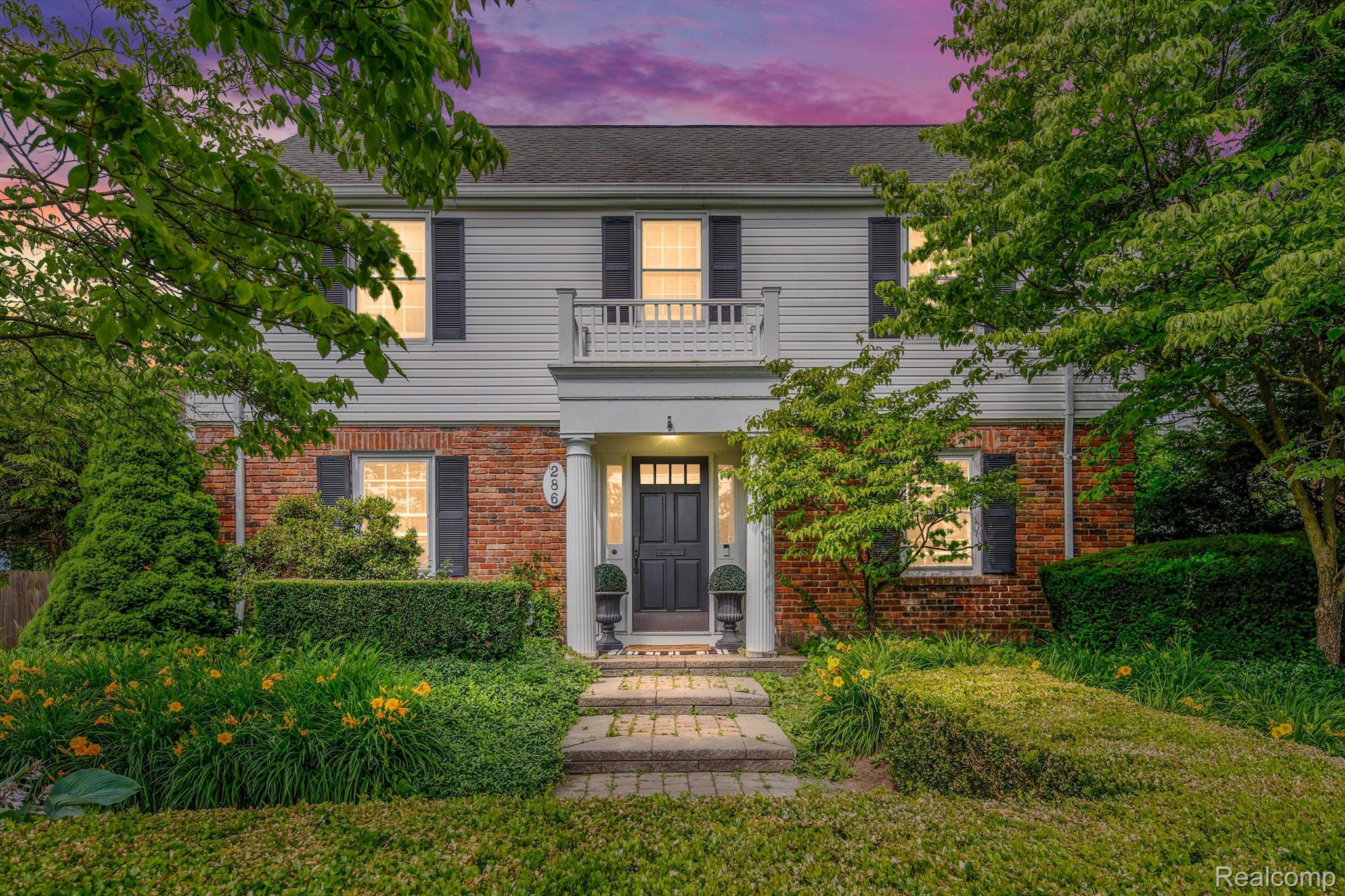 286 PLEASANT Street