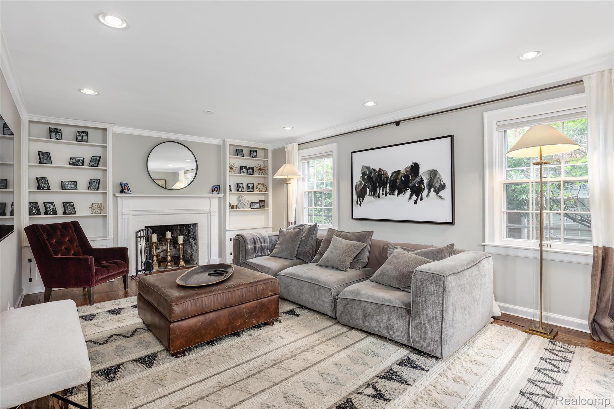 286 PLEASANT Street