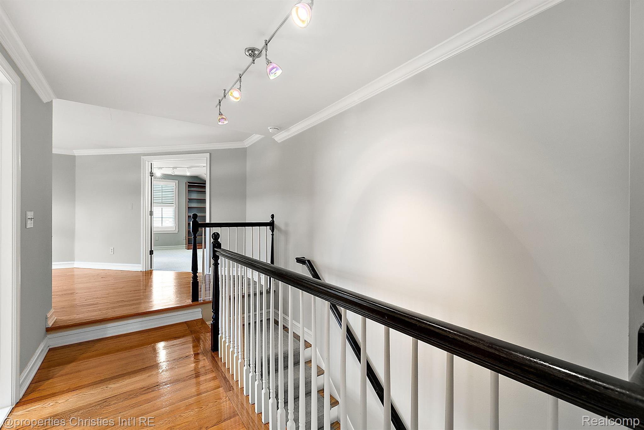 2298 W Lincoln Street