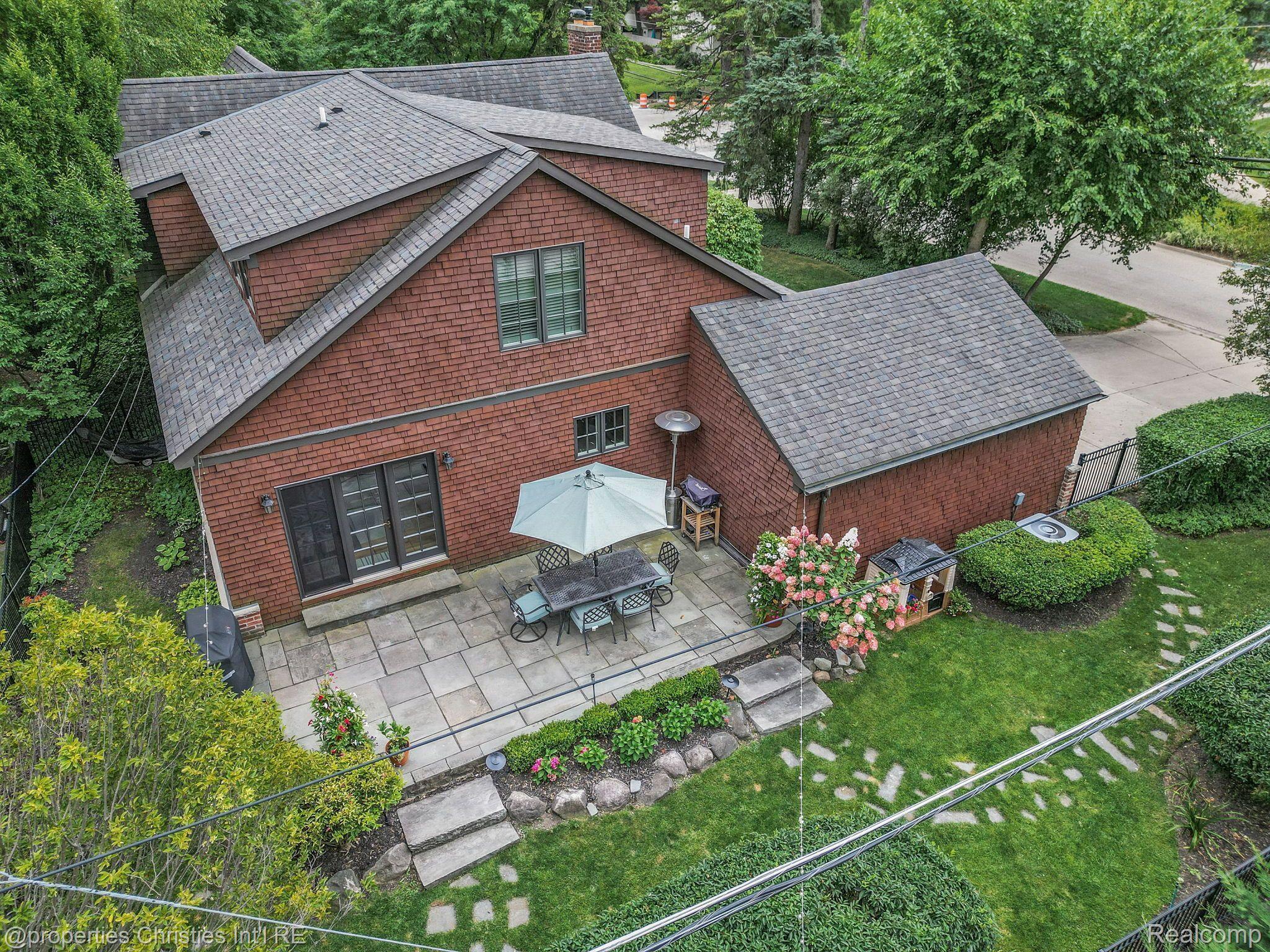 2298 W Lincoln Street
