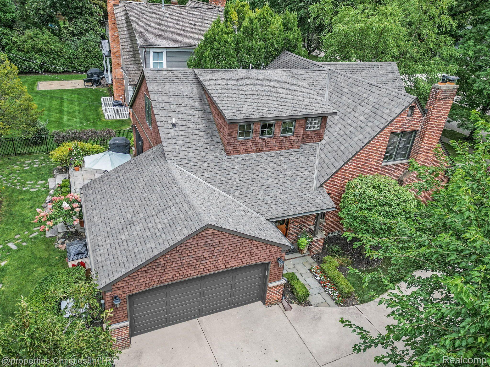 2298 W Lincoln Street