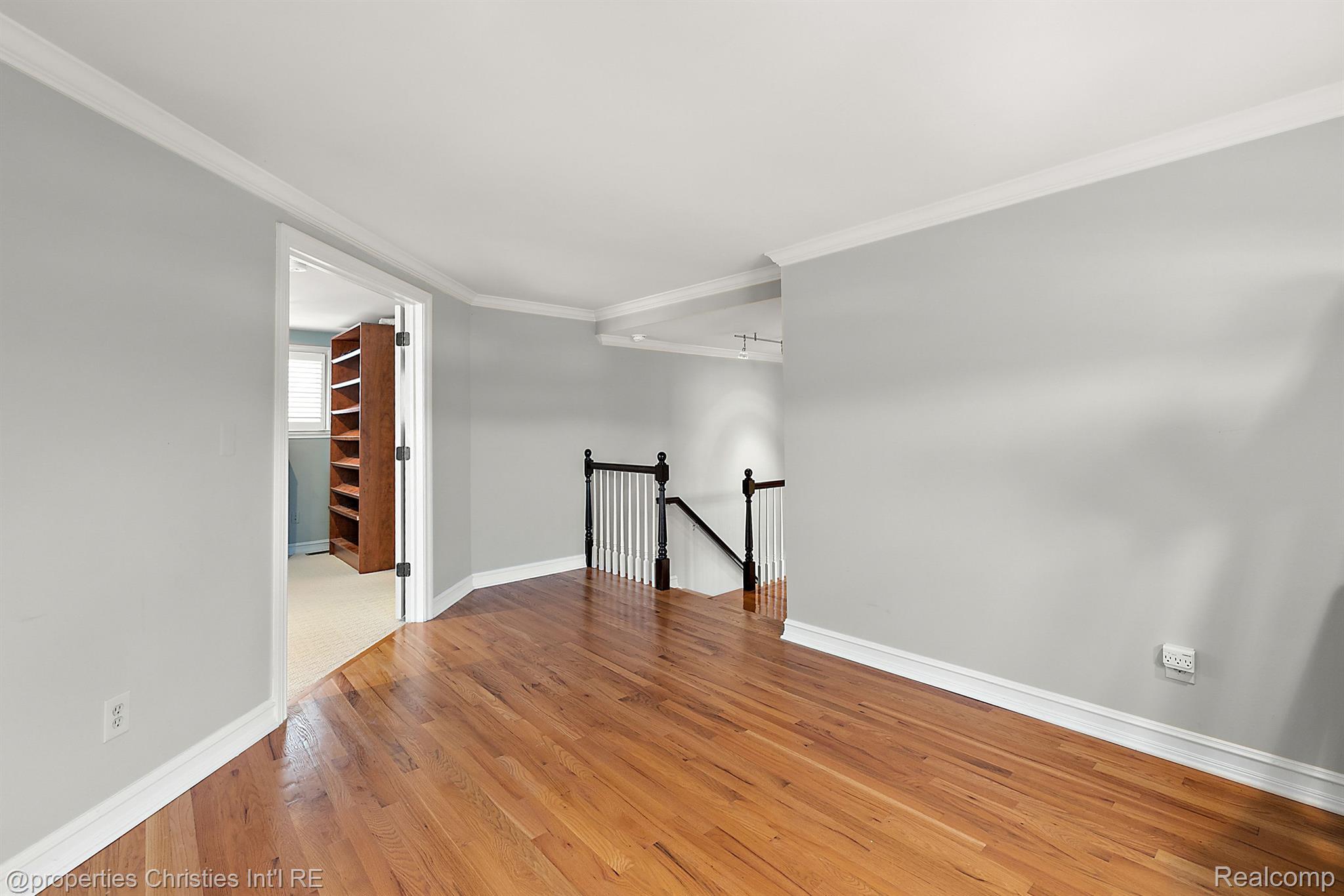2298 W Lincoln Street