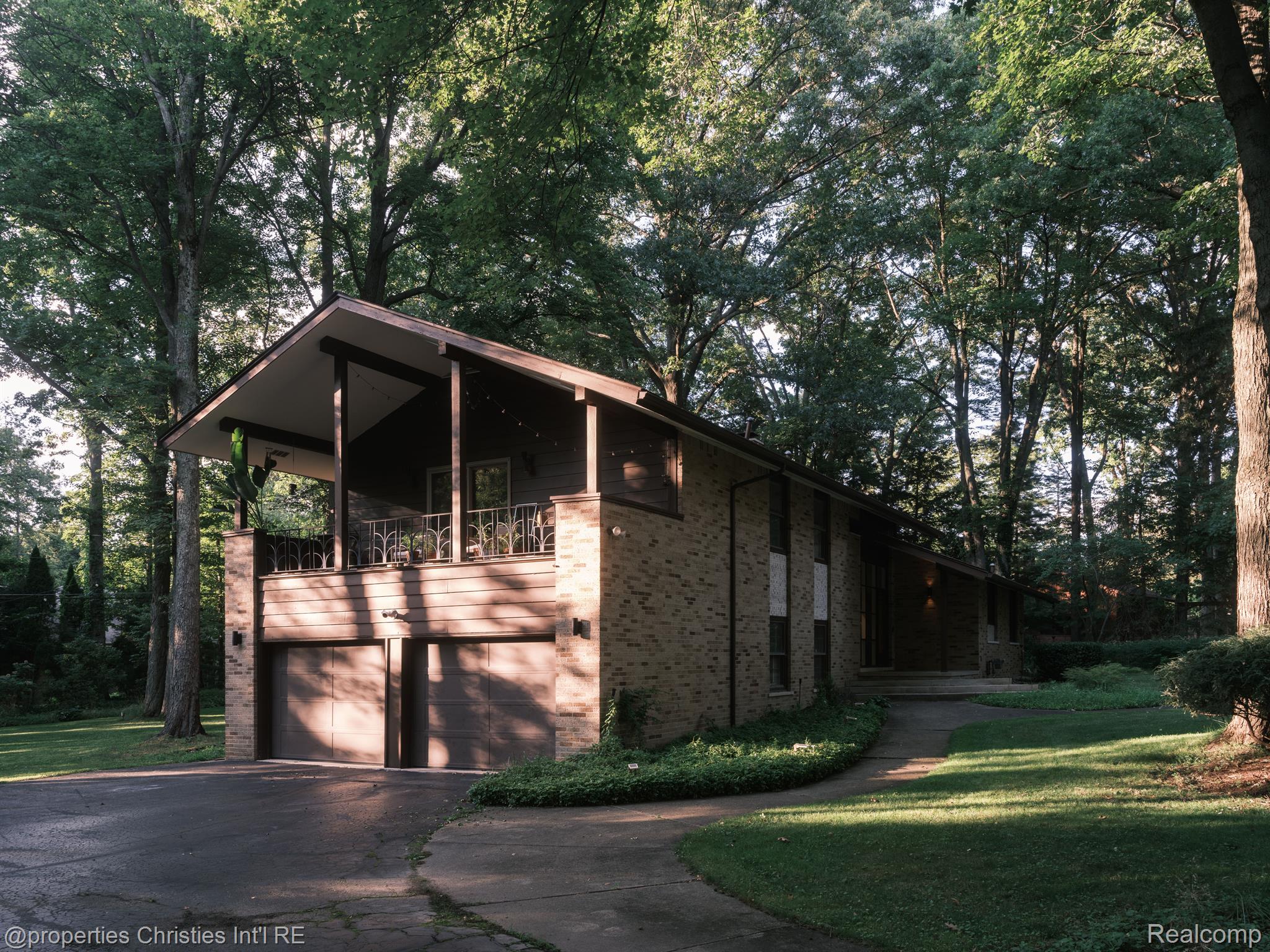 7388 LINDENMERE Drive