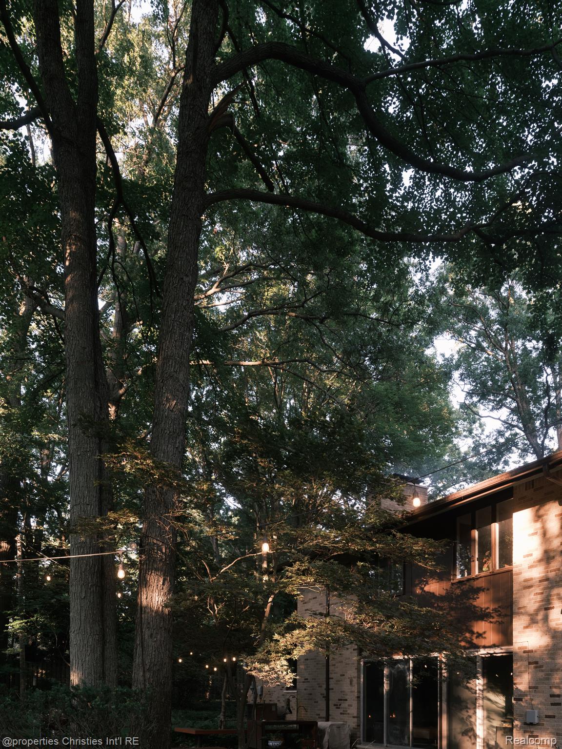 7388 LINDENMERE Drive