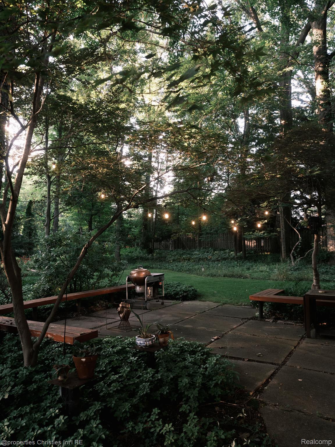 7388 LINDENMERE Drive