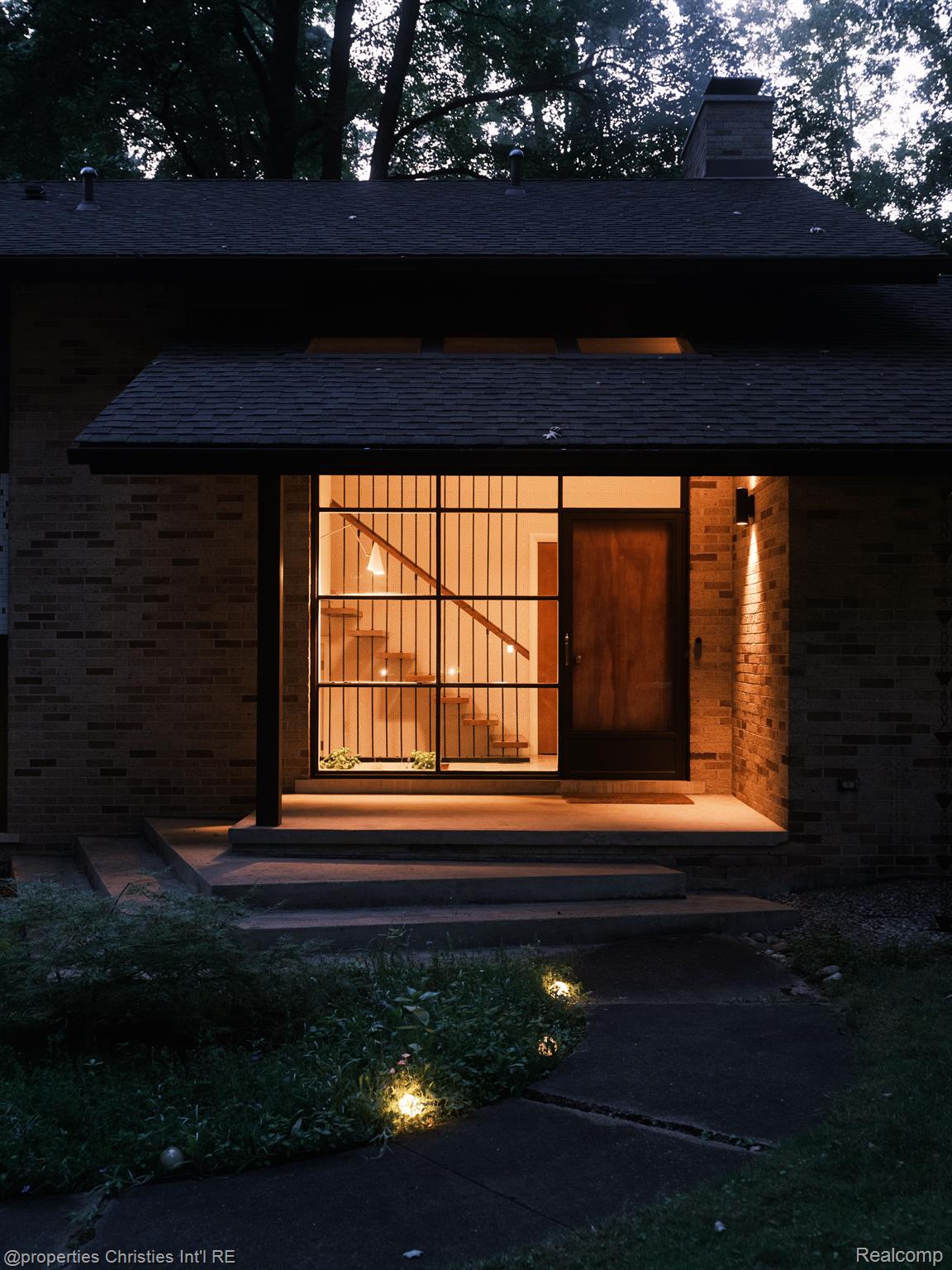 7388 LINDENMERE Drive