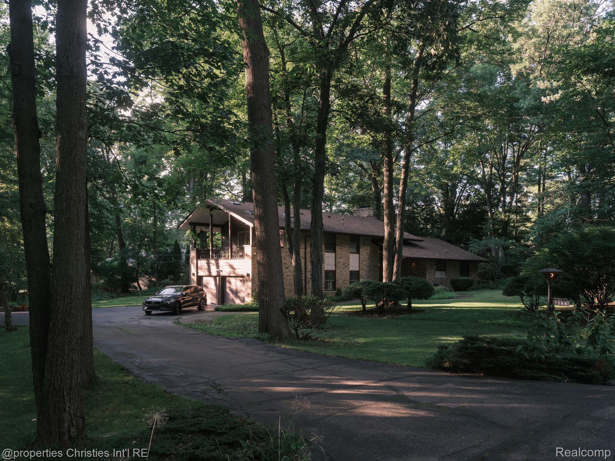 7388 LINDENMERE Drive