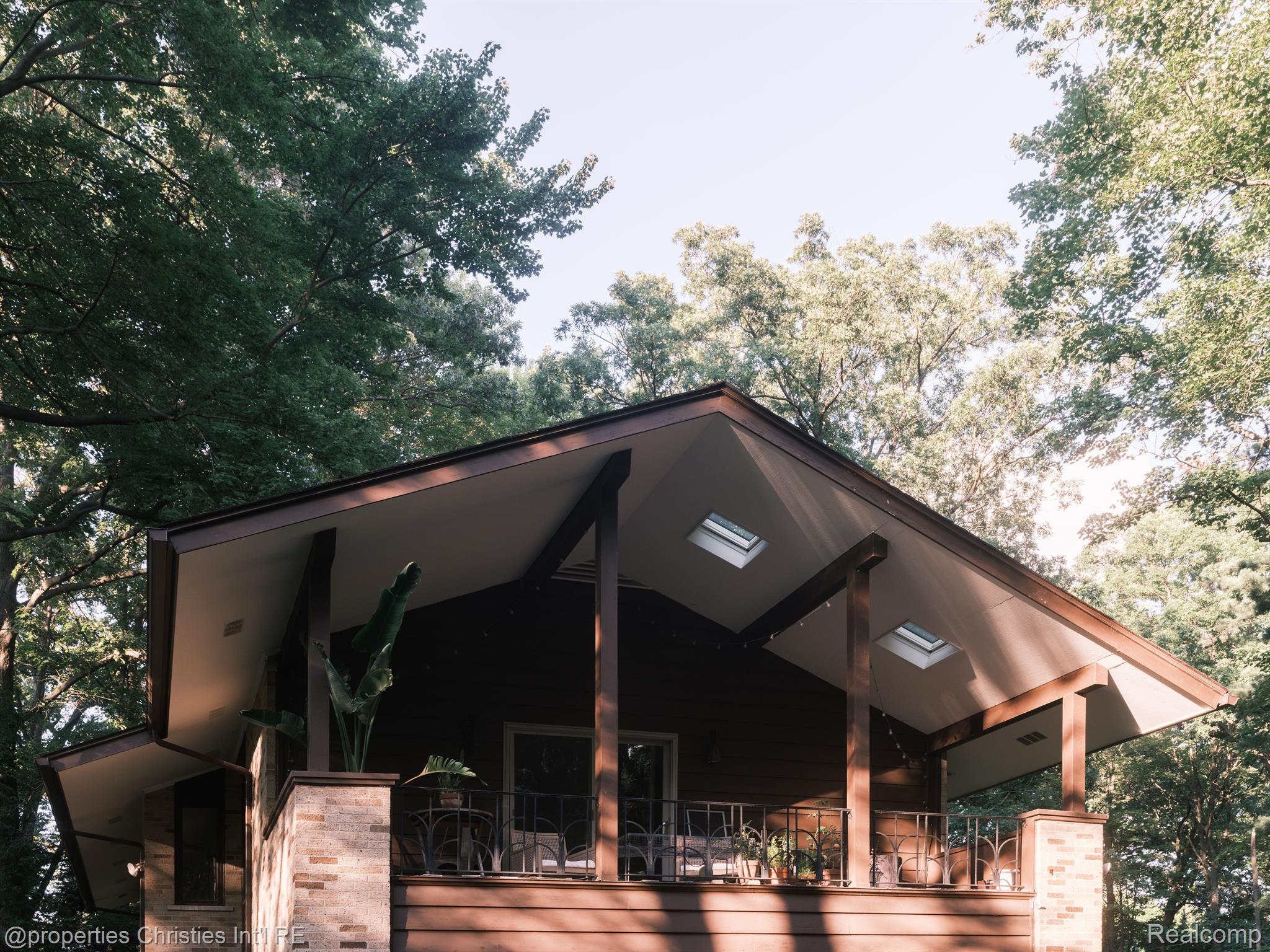 7388 LINDENMERE Drive