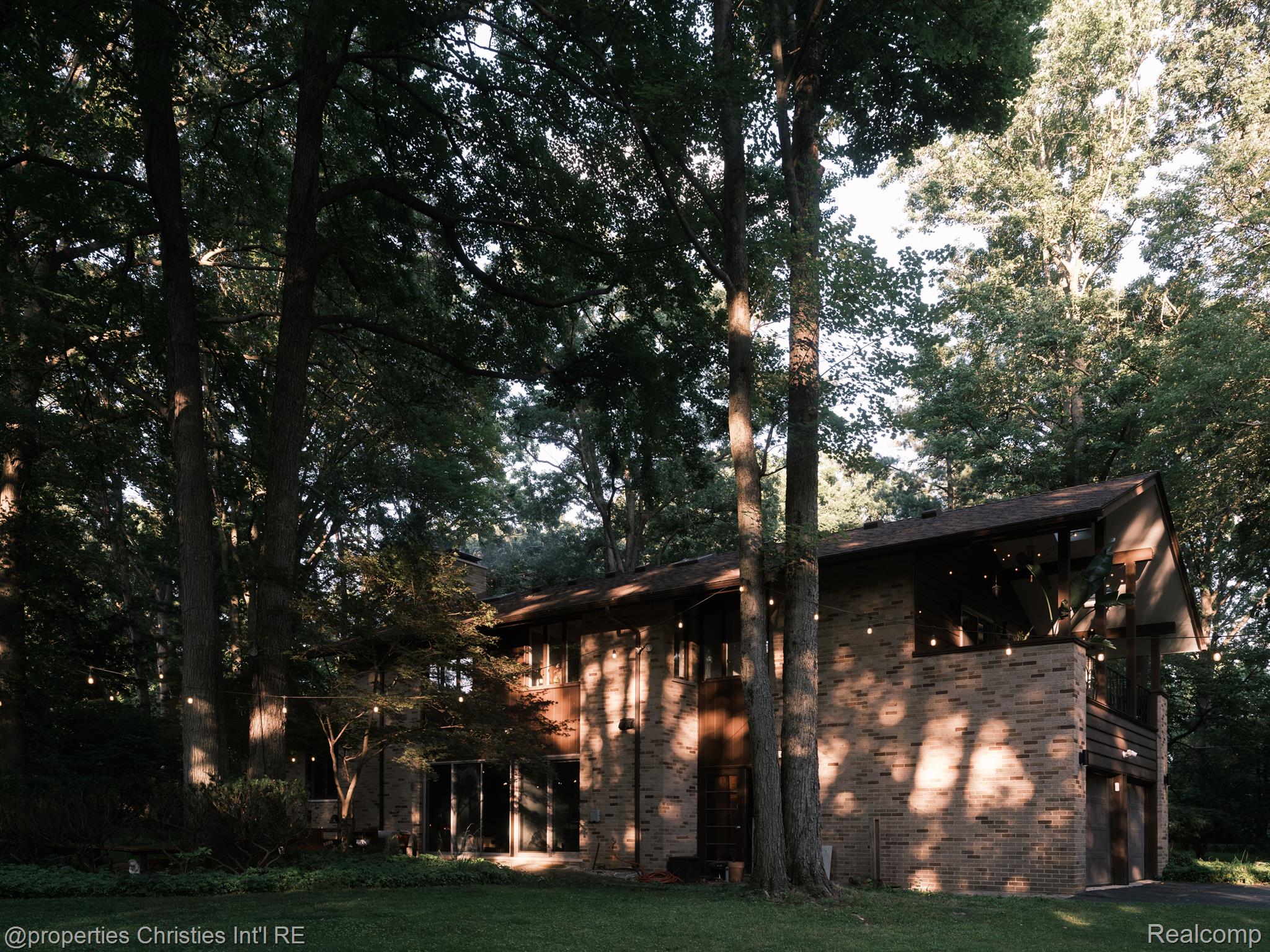 7388 LINDENMERE Drive