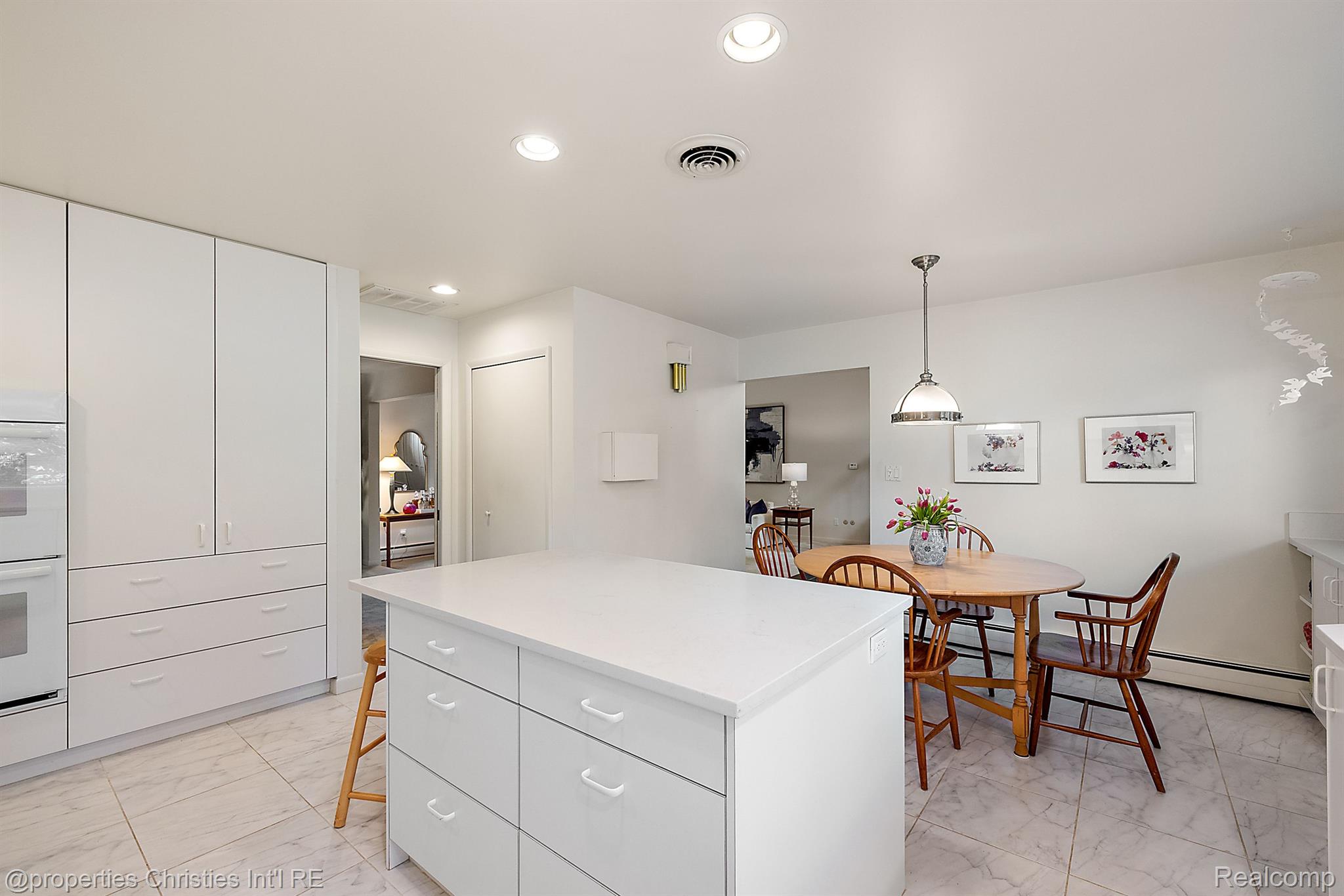 1429 Quarton Road