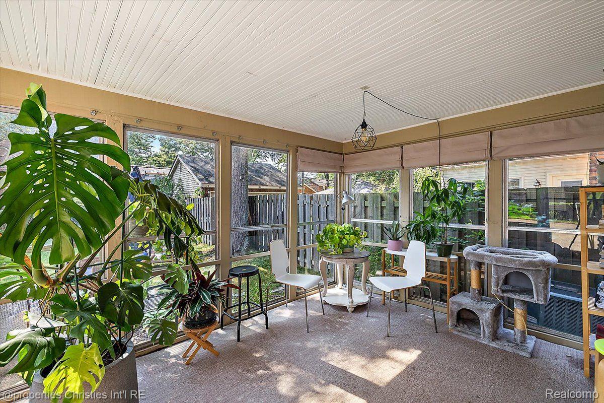 1683 Severn Road