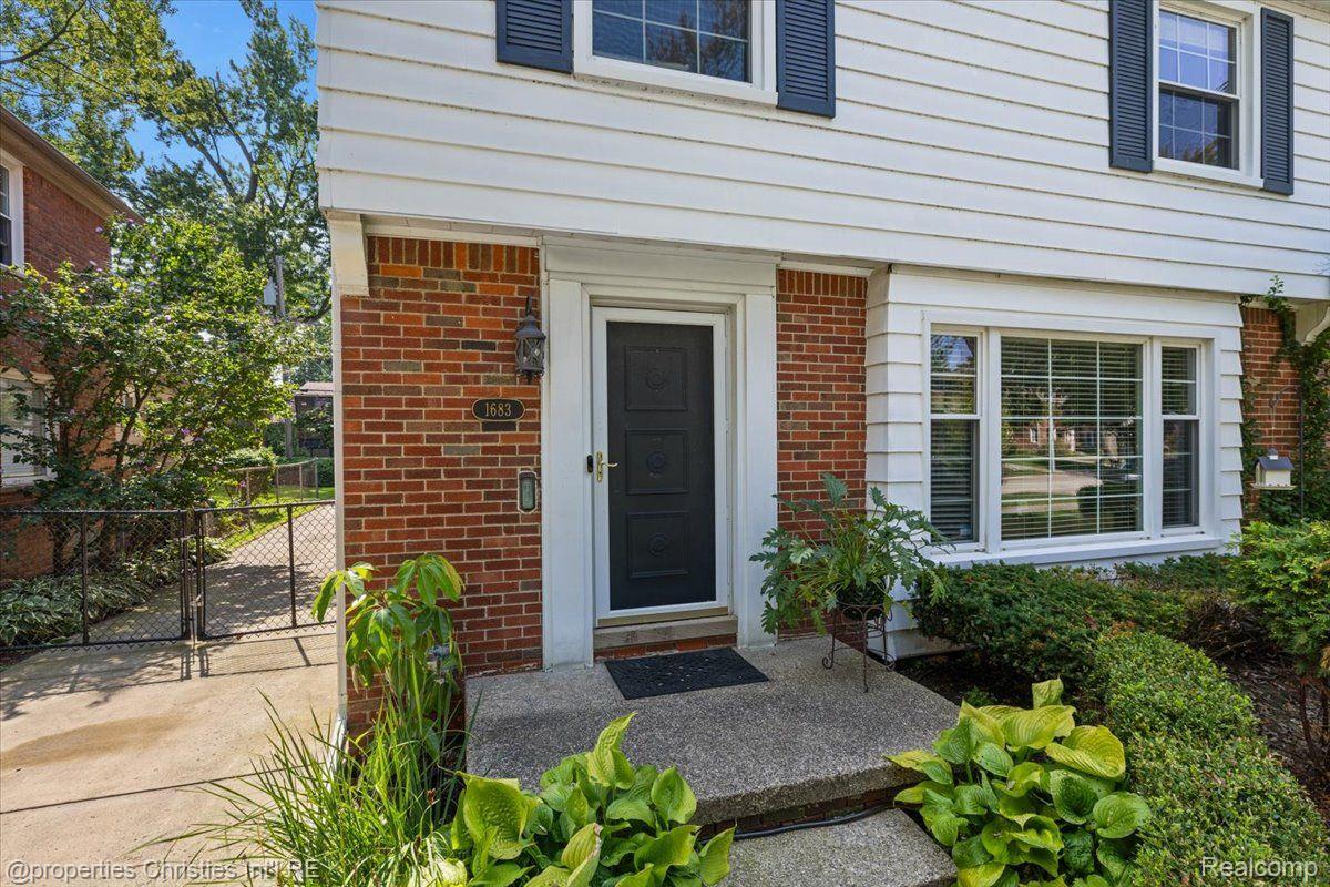 1683 Severn Road