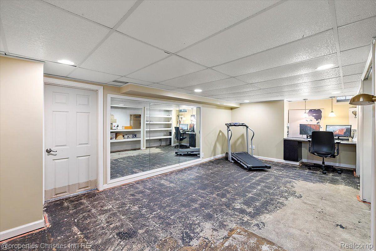 1683 Severn Road