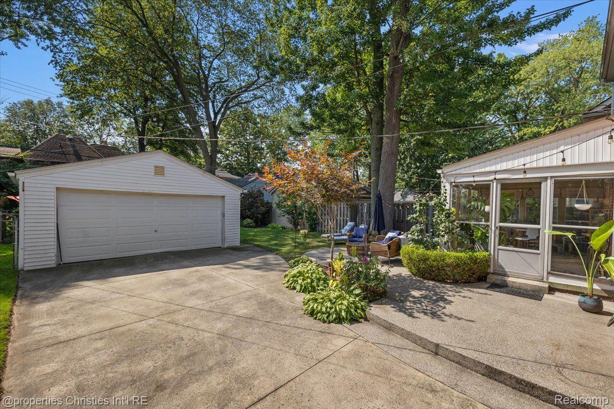 1683 Severn Road