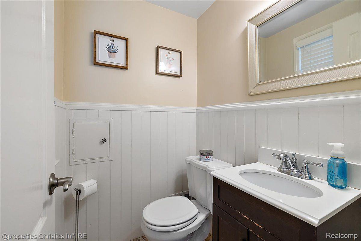 1683 Severn Road