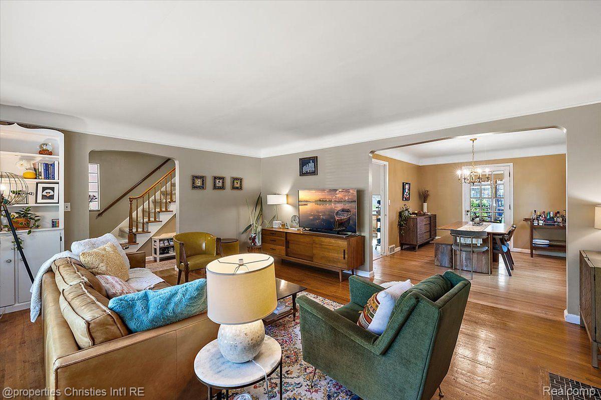 1683 Severn Road