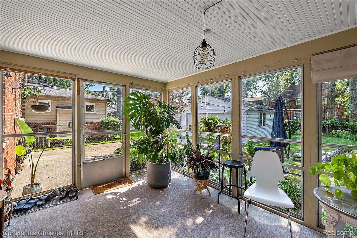 1683 Severn Road