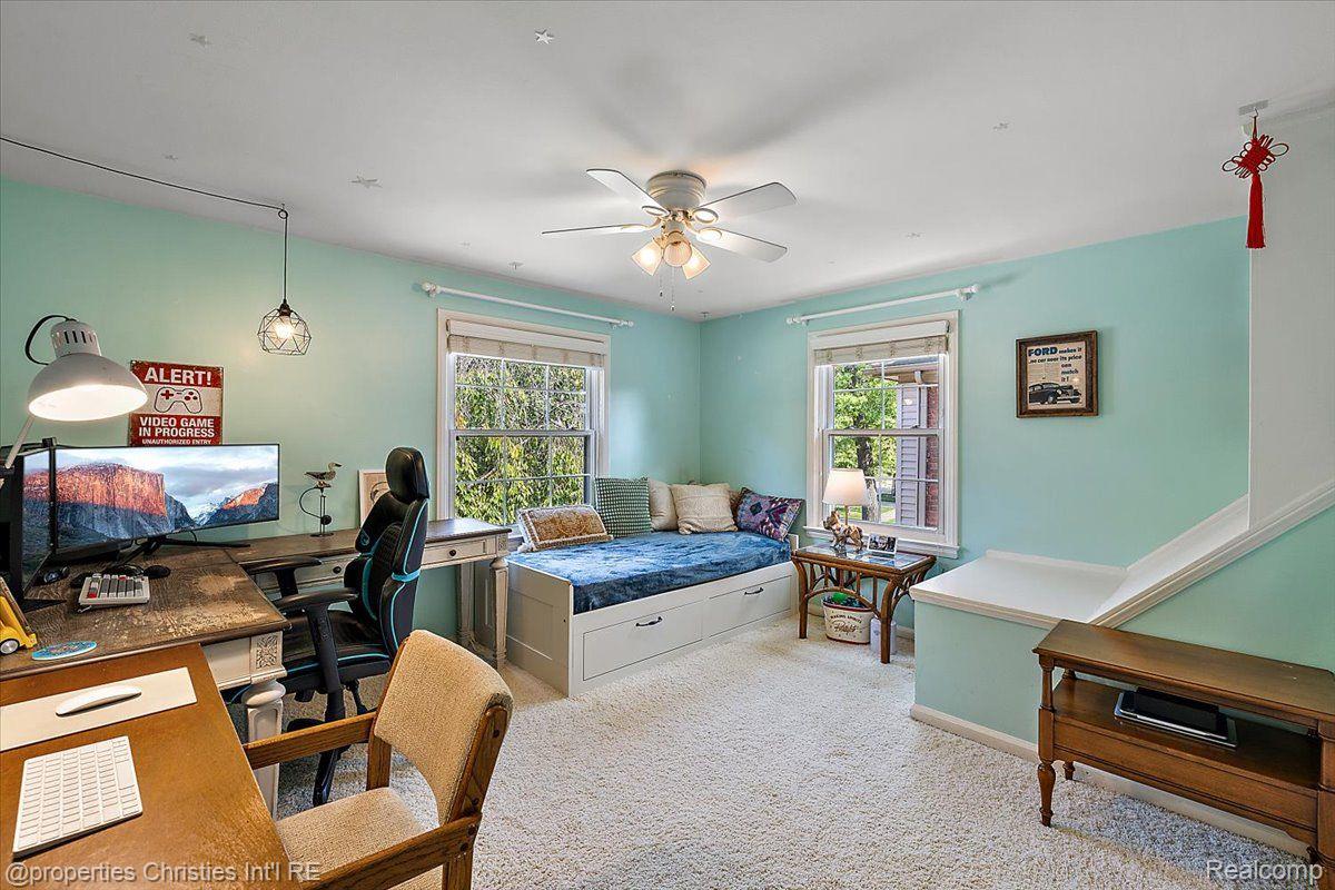 1683 Severn Road