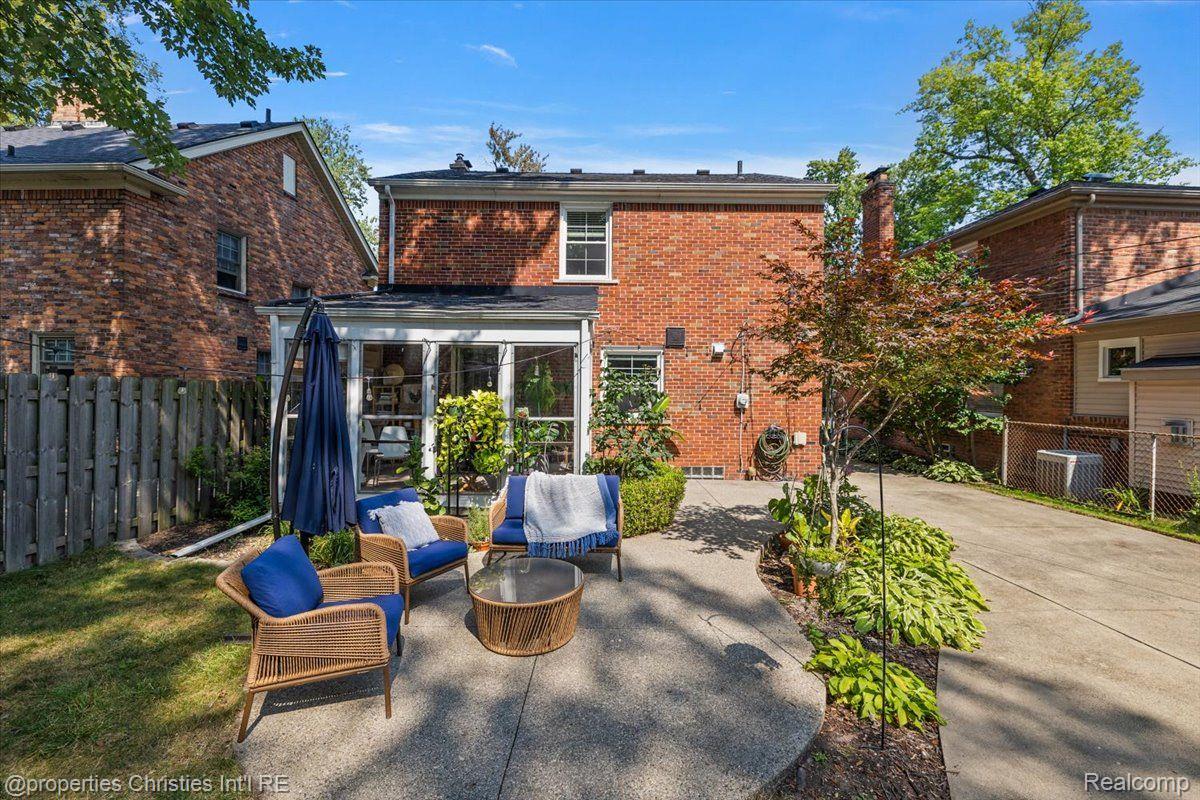 1683 Severn Road