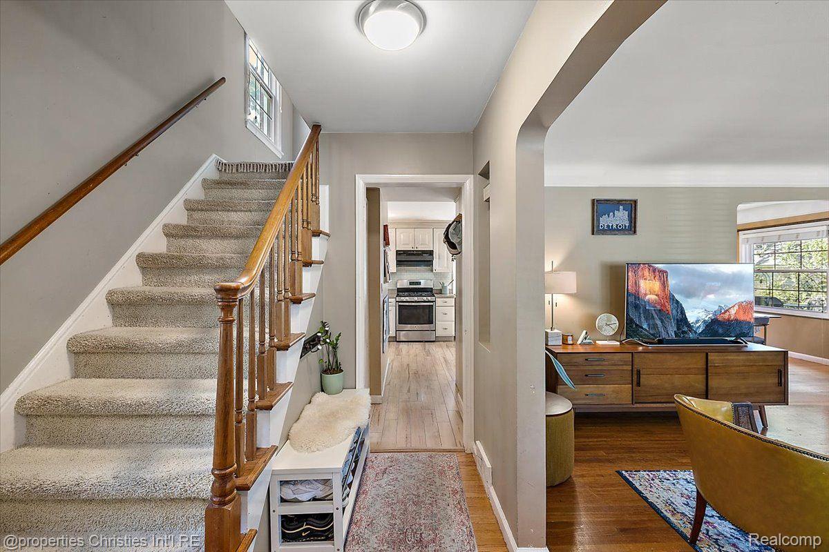 1683 Severn Road