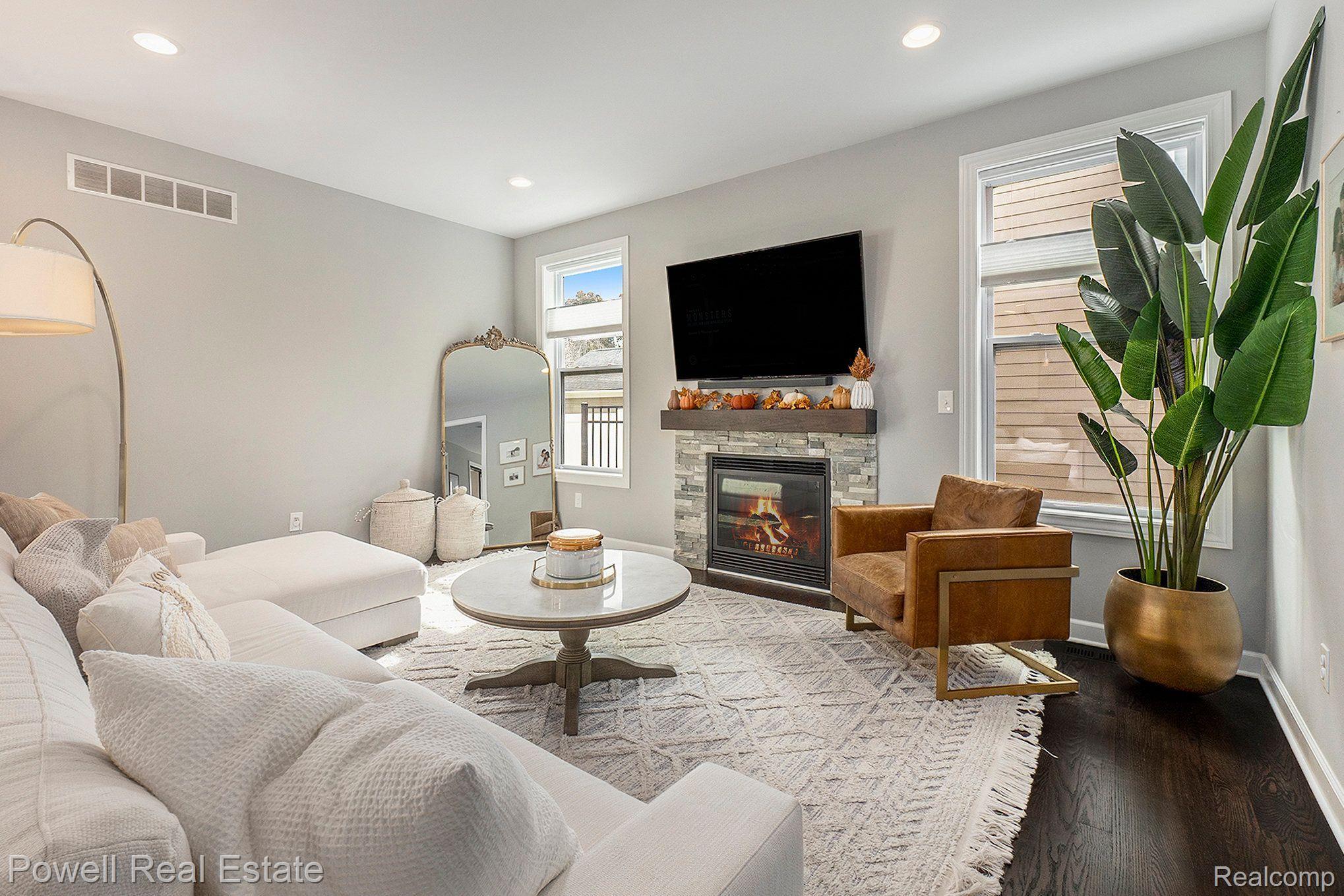 136 N Dorchester Avenue