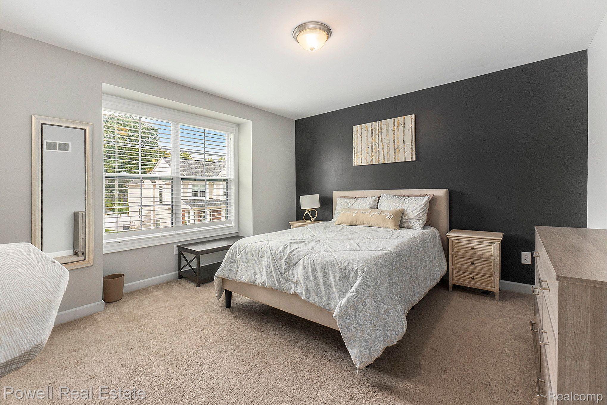 136 N Dorchester Avenue