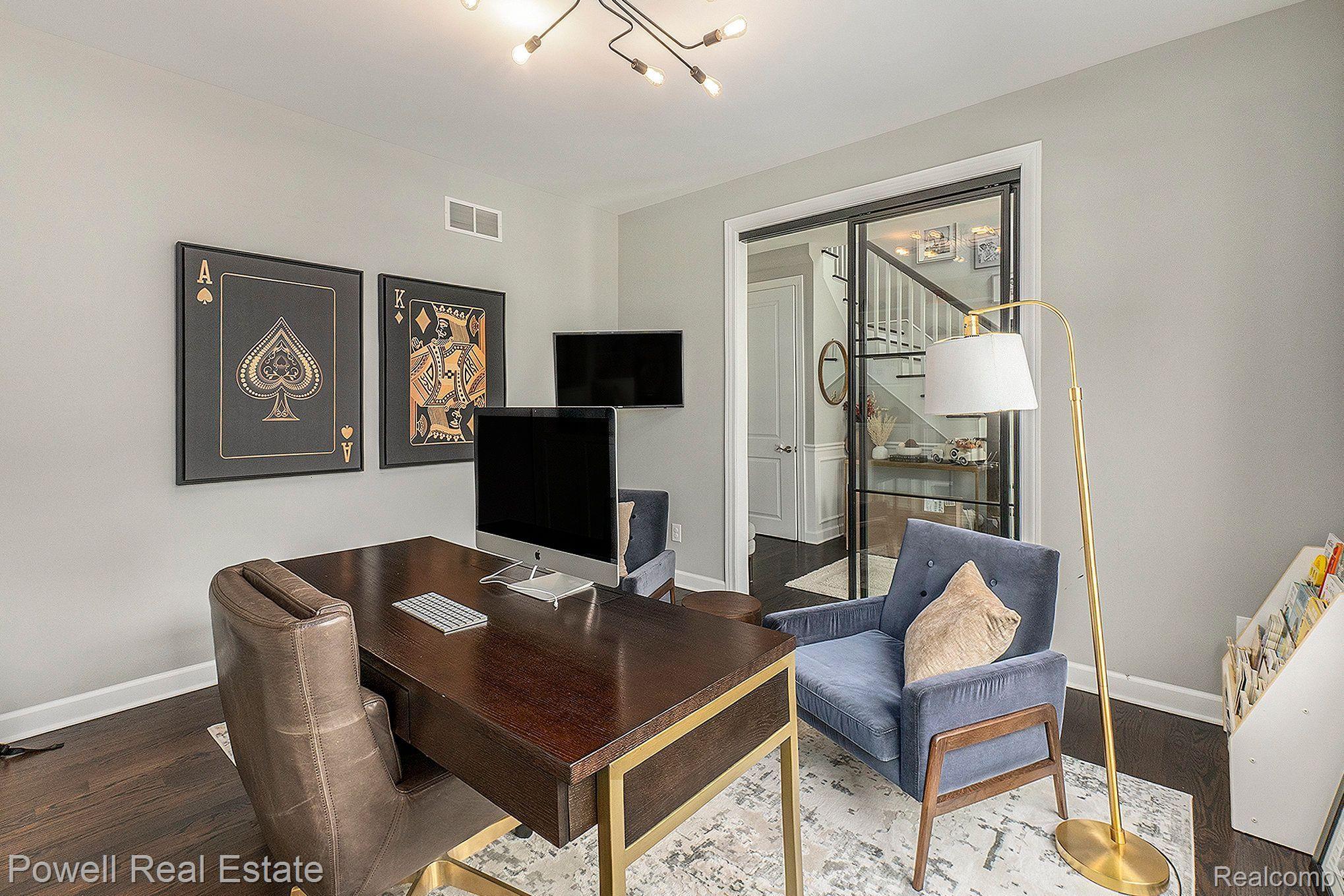 136 N Dorchester Avenue