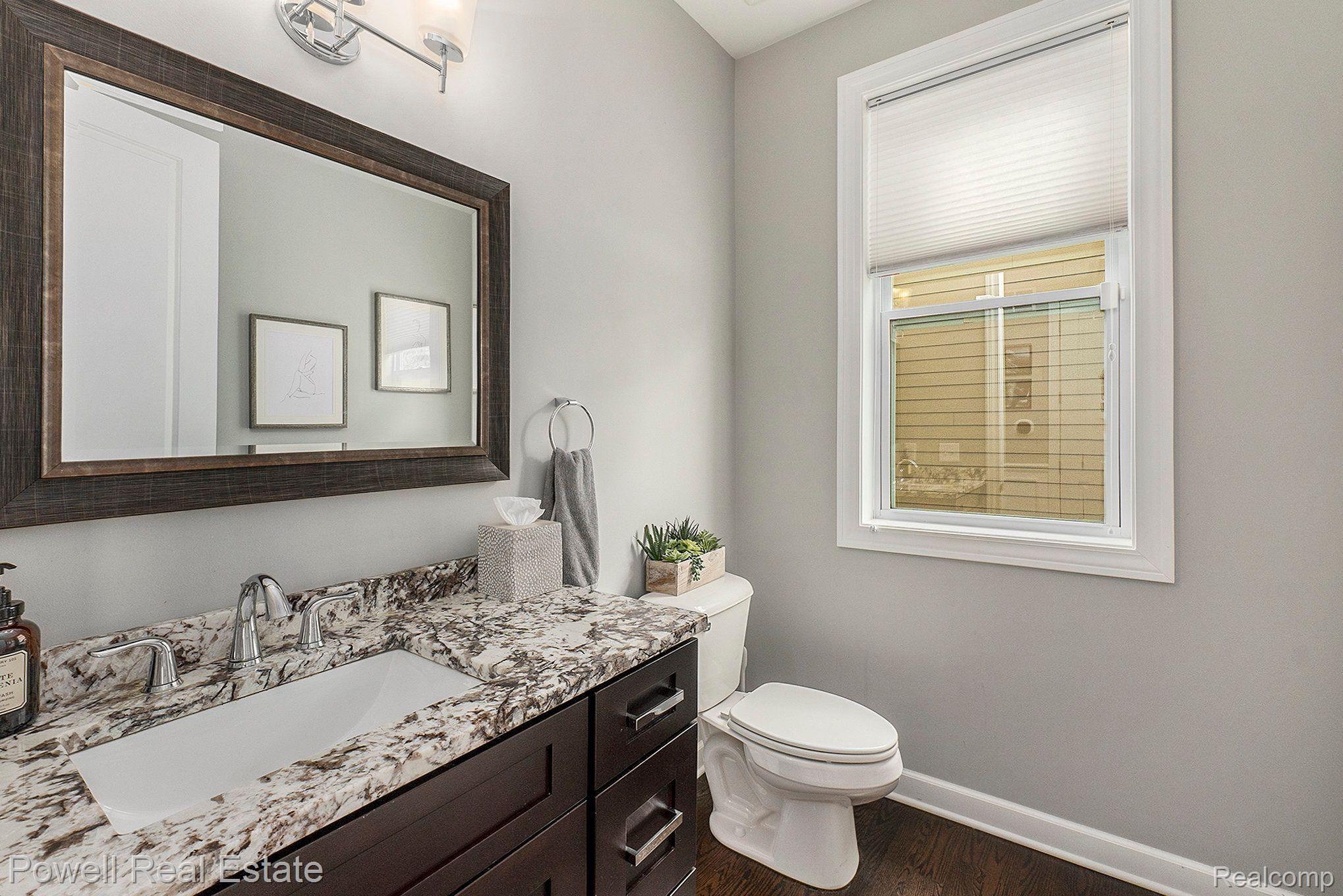 136 N Dorchester Avenue