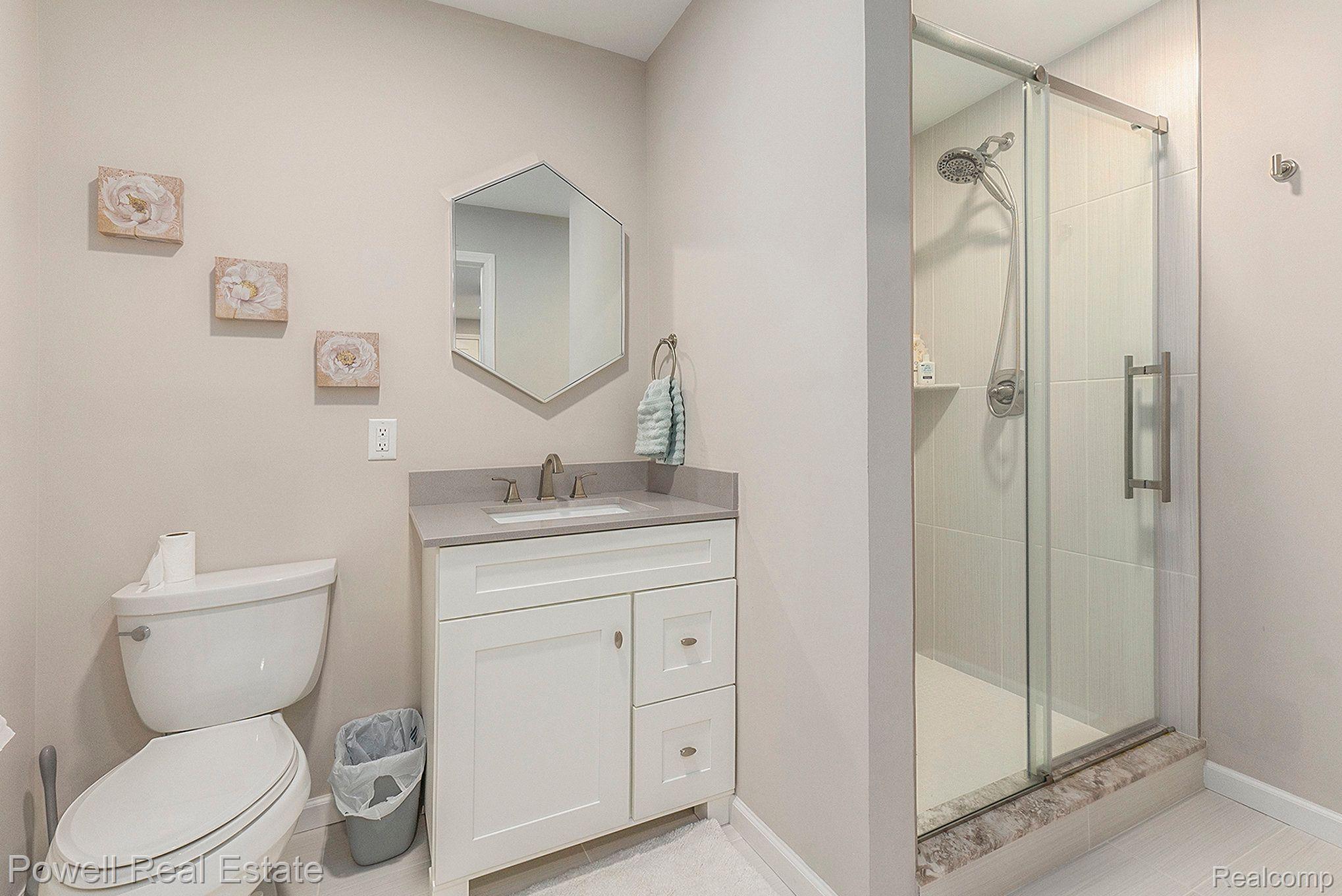 136 N Dorchester Avenue