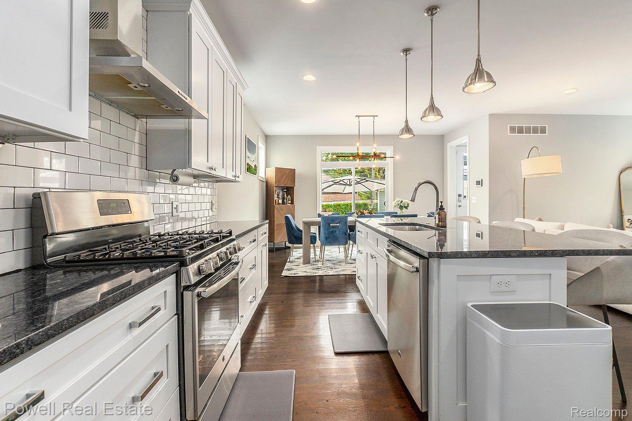 136 N Dorchester Avenue