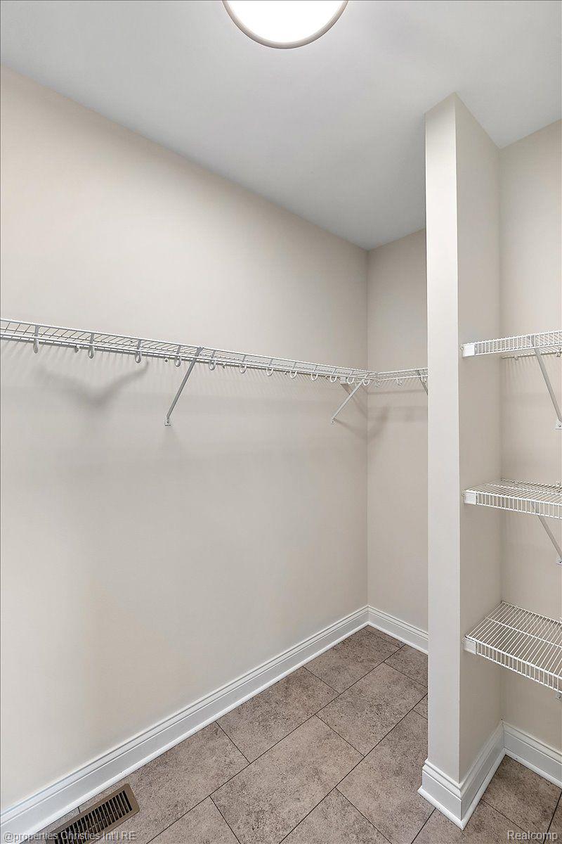 3147 Kenicott Drive
