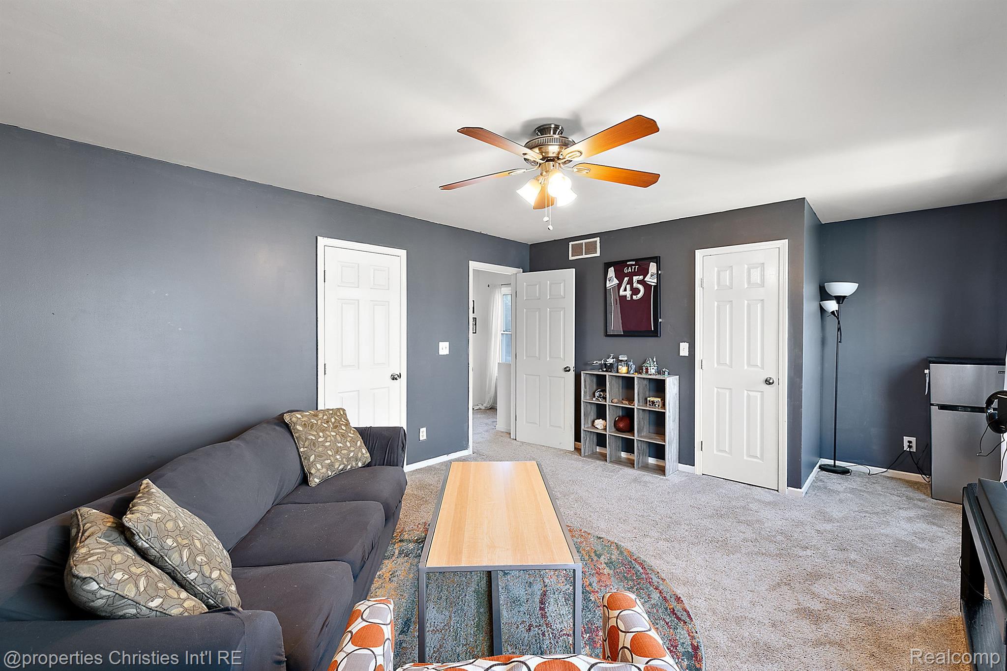 8870 Lagoon Drive
