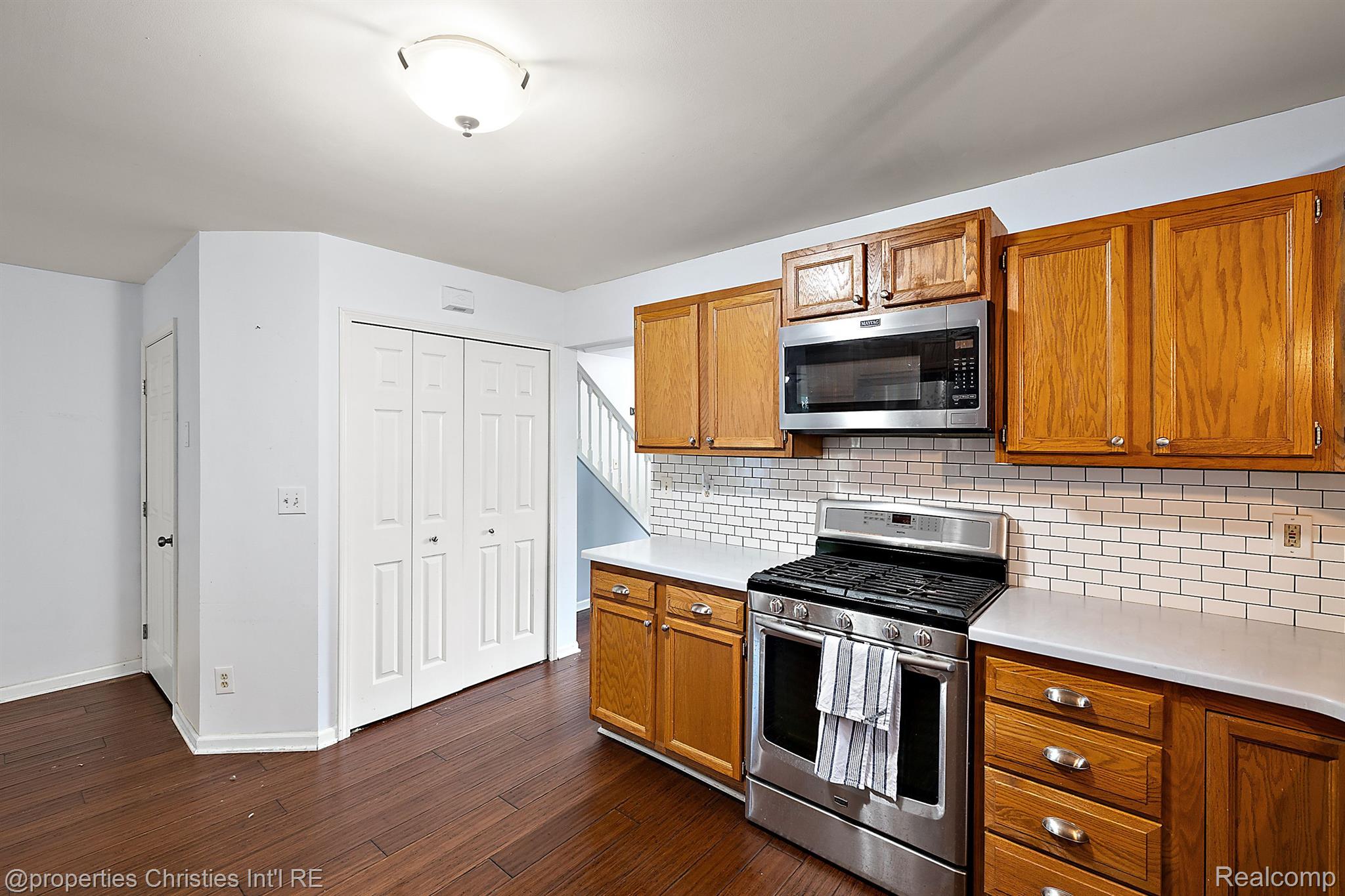 8870 Lagoon Drive