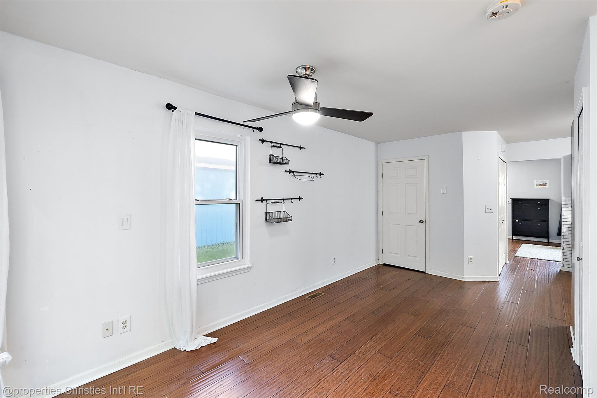 8870 Lagoon Drive