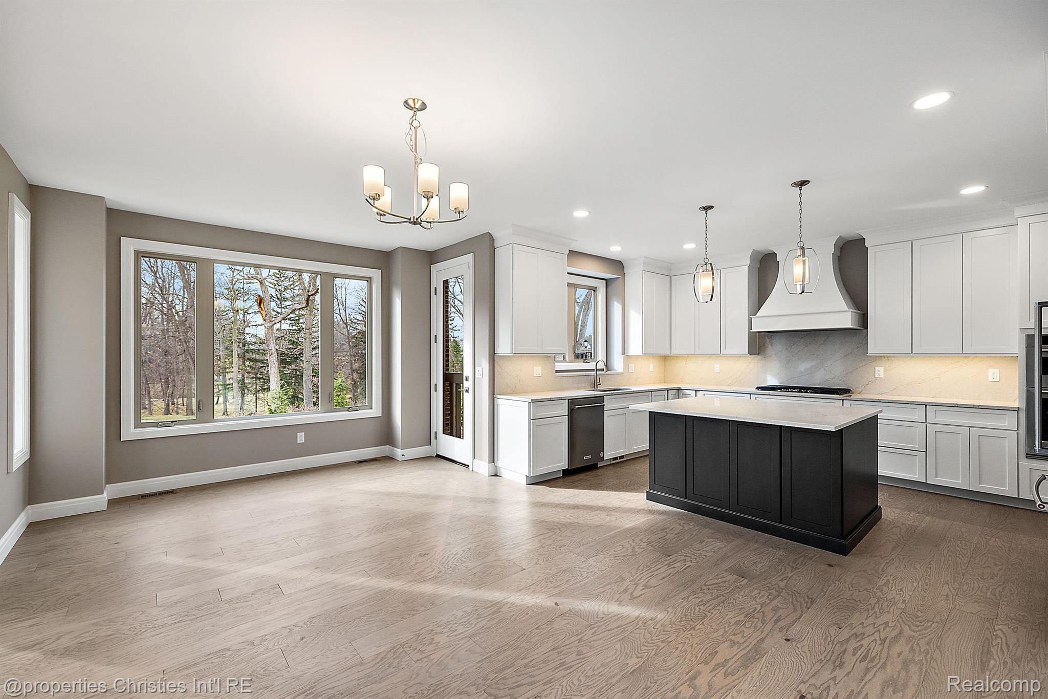 22604 Montebello Court
