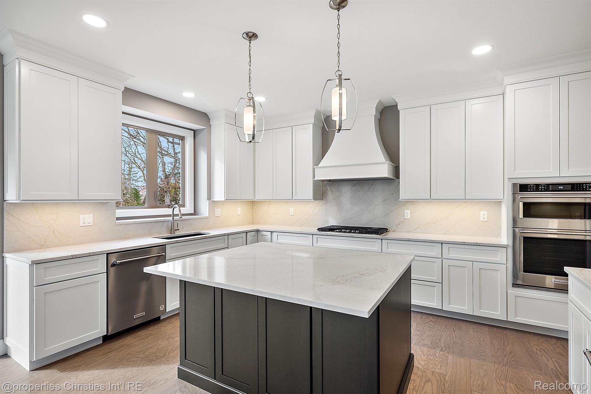 22604 Montebello Court
